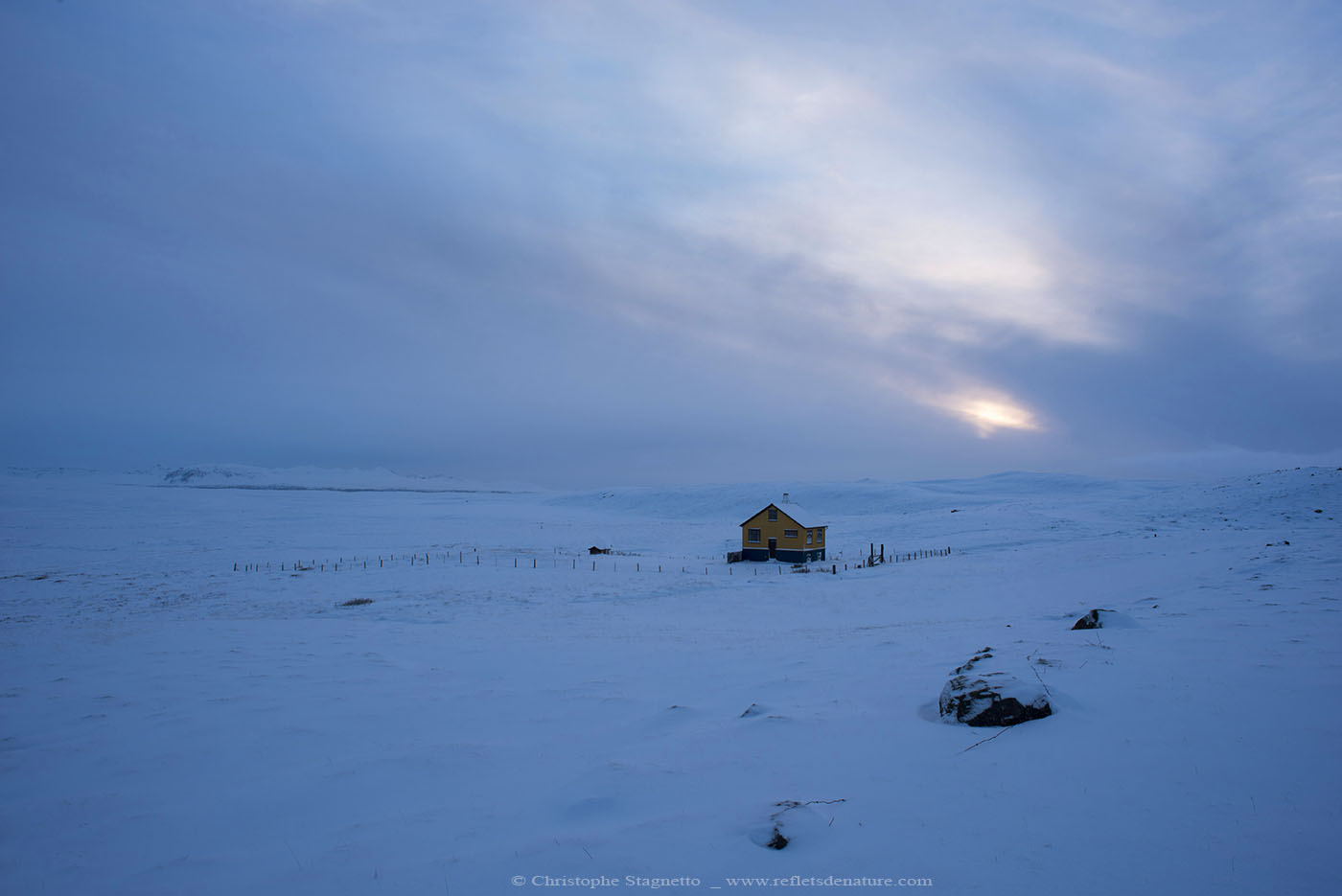 icelandic house loading=